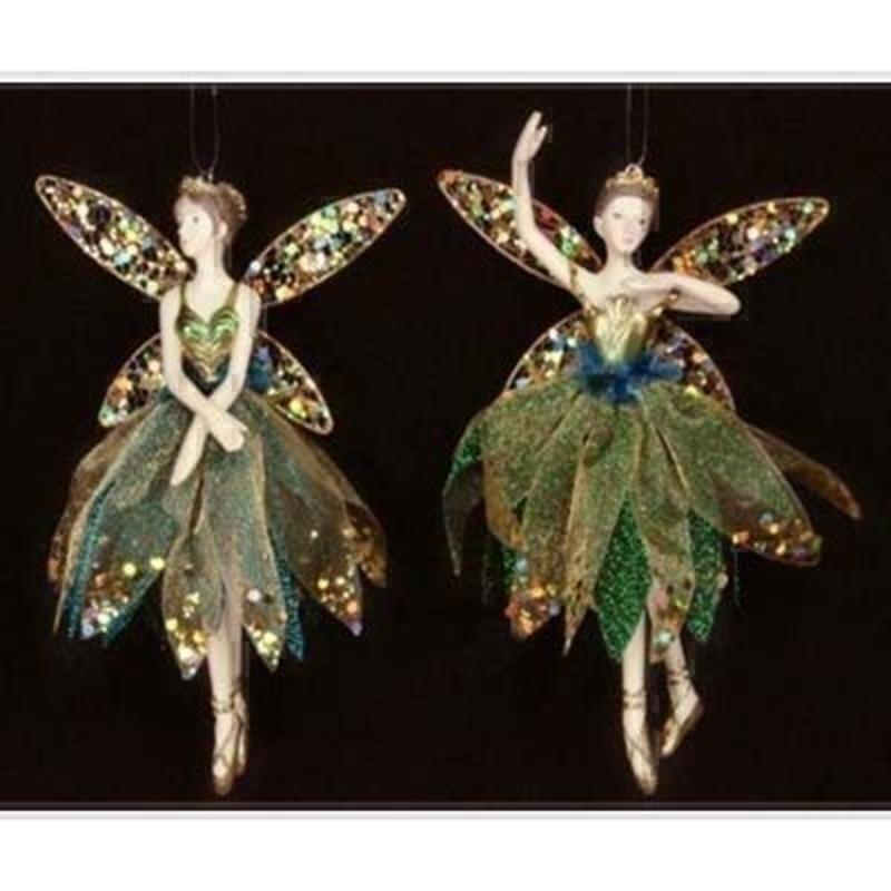 Choice of 2 hanging ballerina ornaments with peacock feather style skirts. This beautiful ballerina is too pretty to be used just for Christmas so use her to bring some glamour to your home all year round. Price is for 1 figurine and the choice will be random unless specified. Approx size (LxWxD) 18x10x4cm